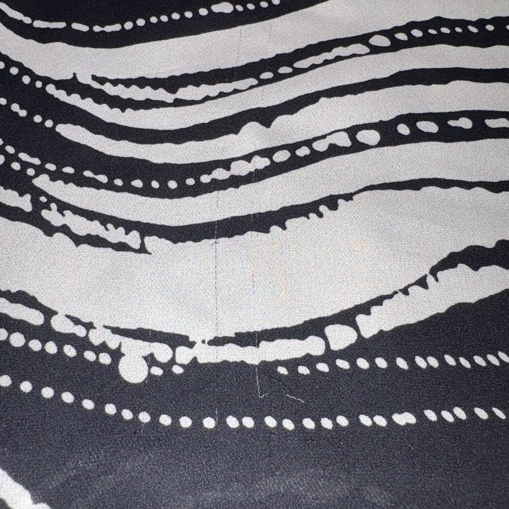 Talbots Skirt Black/Cream Aquatic Look Print 100% Pure Silk Classy Sz 8 Knee L - Picture 9 of 9